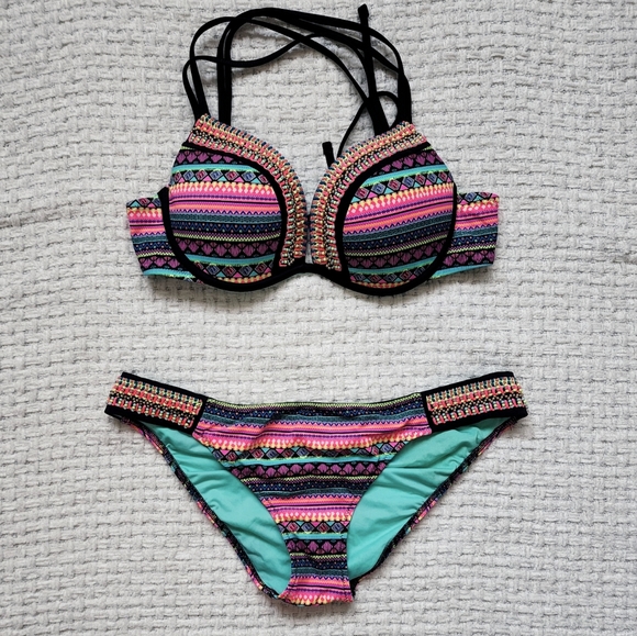 Bikini Set - Picture 4 of 7